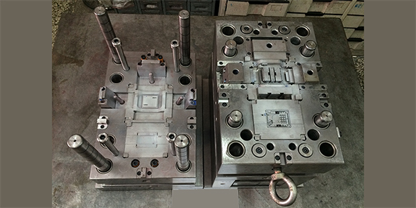 plastics mold